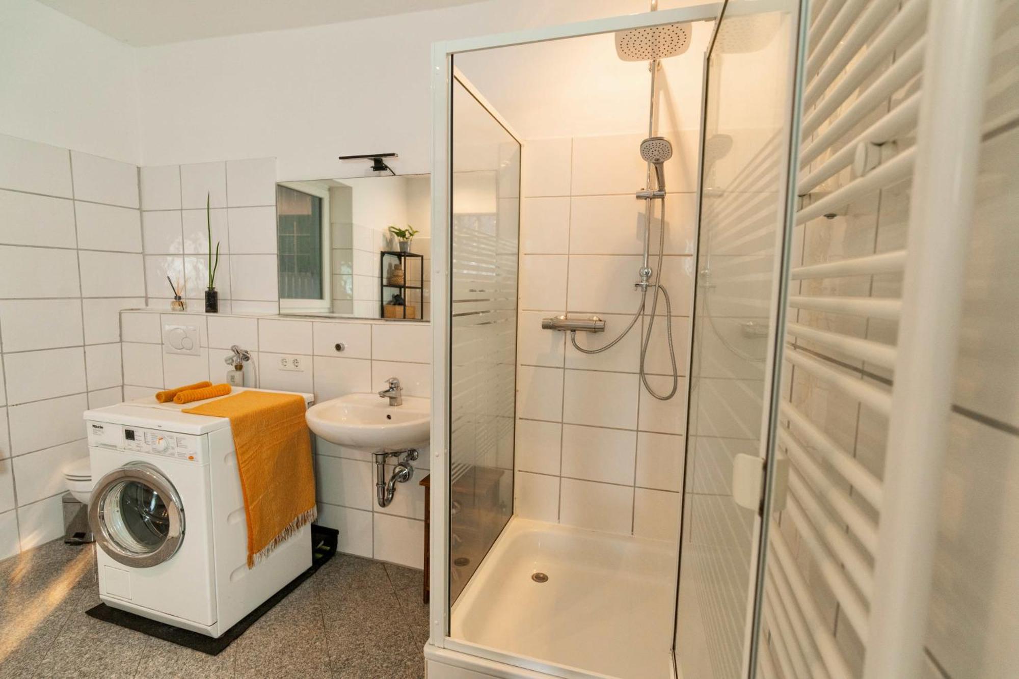 Urban Apartment - Stilvoll & Im Herzen Der Stadt Bremerhaven Bagian luar foto